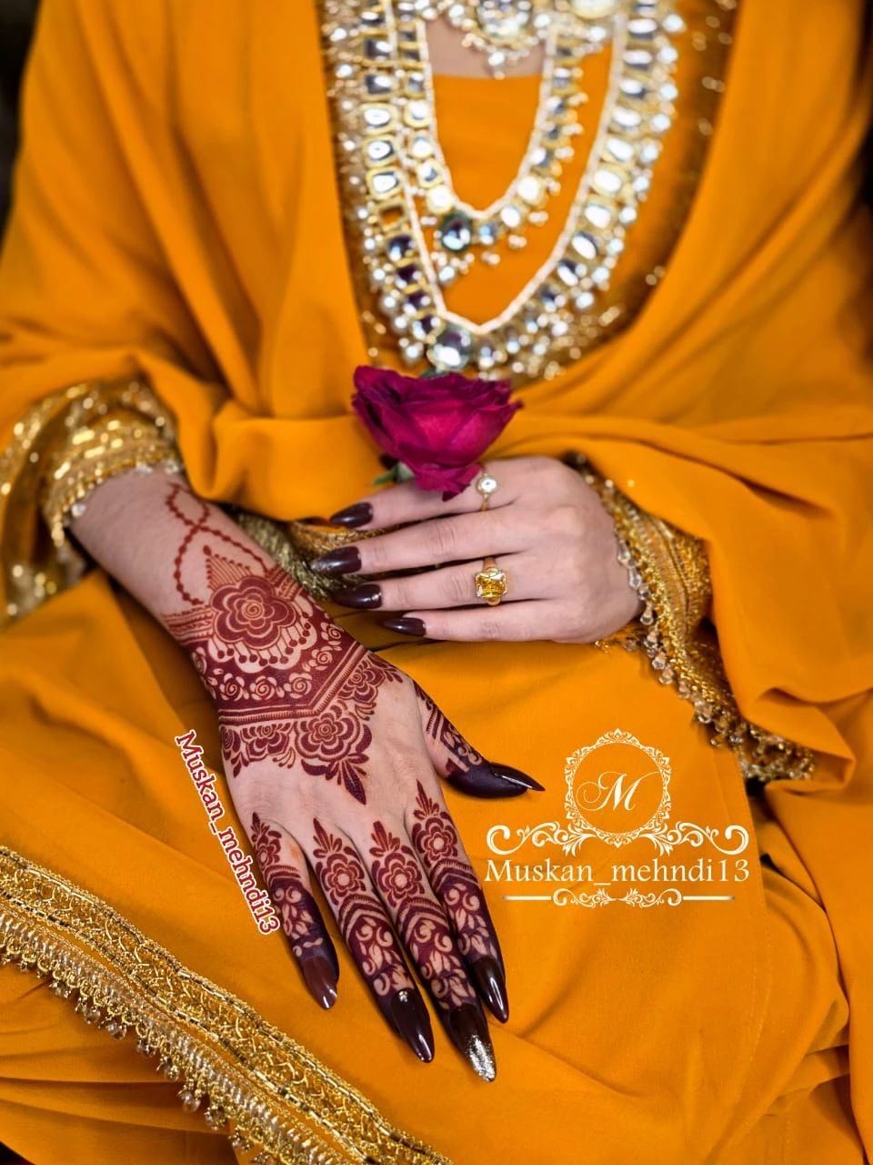 Sc212 mehndi stencil (1pcs)